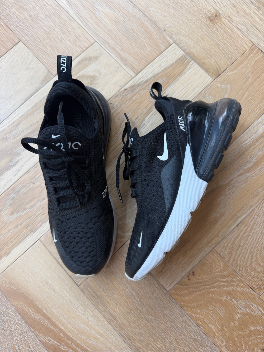 Nike Women's Black and White Air Max 270 Sneakers